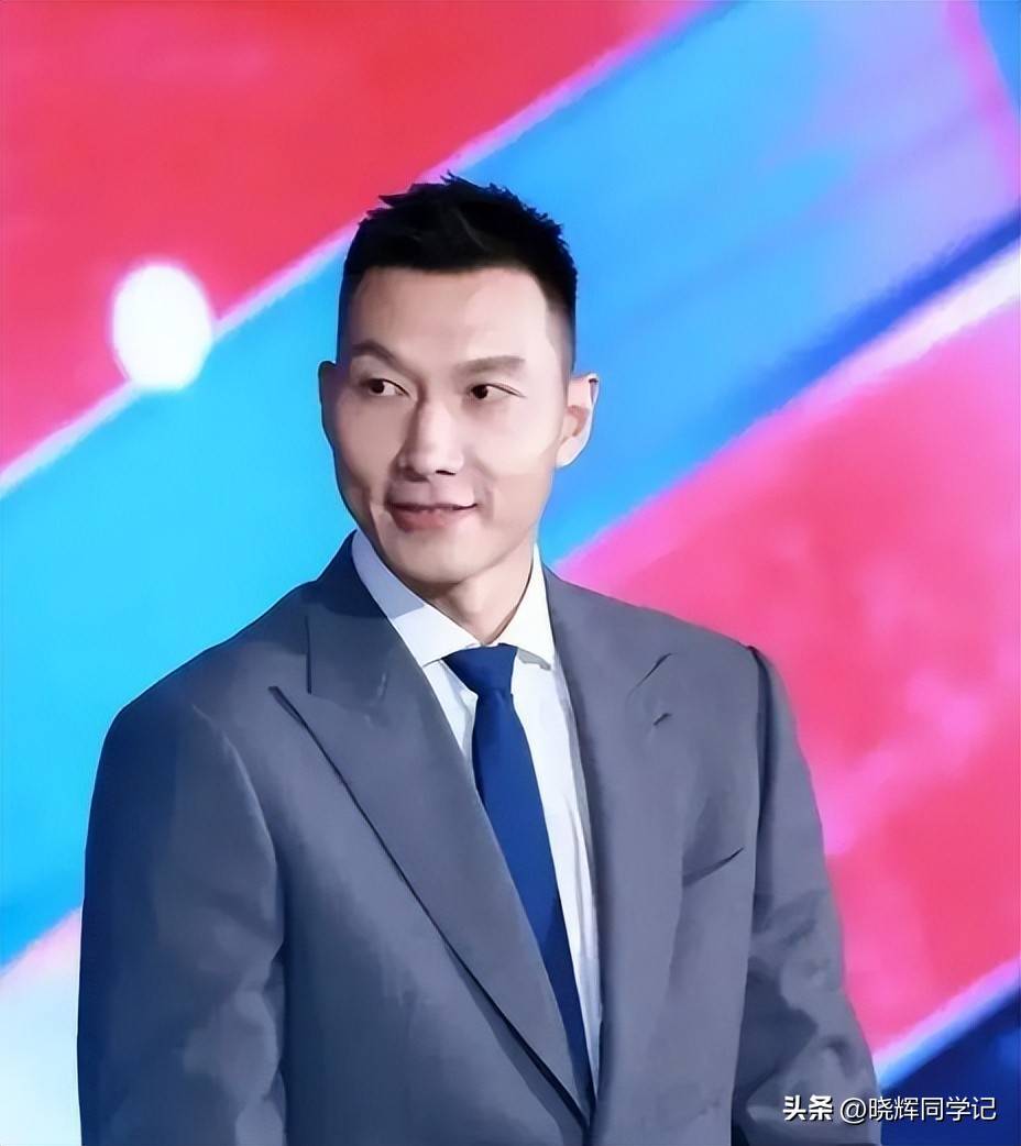 爱游戏体育-关于央视取消易建联专访引热议，球迷猜测和去年事件有关洗白的信息
