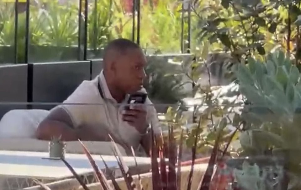 爱游戏体育-孔德经纪人与德科会面商讨续约事宜，巴萨将他视为基石的简单介绍