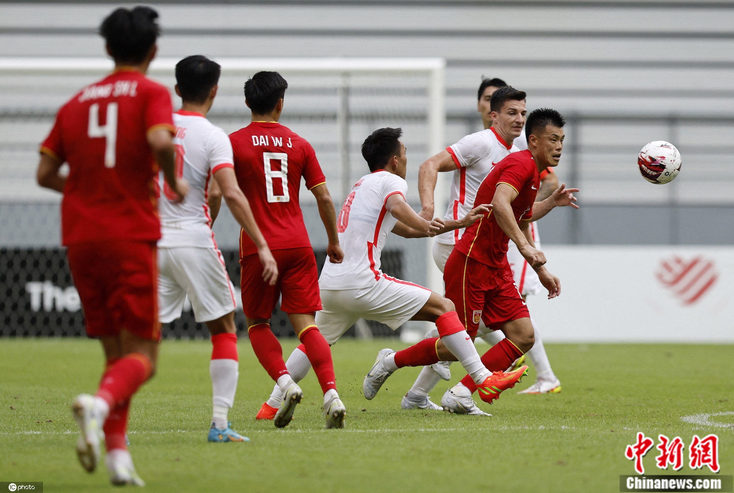 国足1-0复仇香港队，以东亚杯季军收官，香港男足再遭挫败