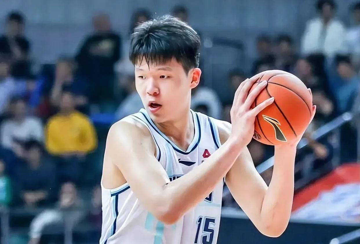 关于中国篮球新秀在NBA迎来耀眼表现的信息