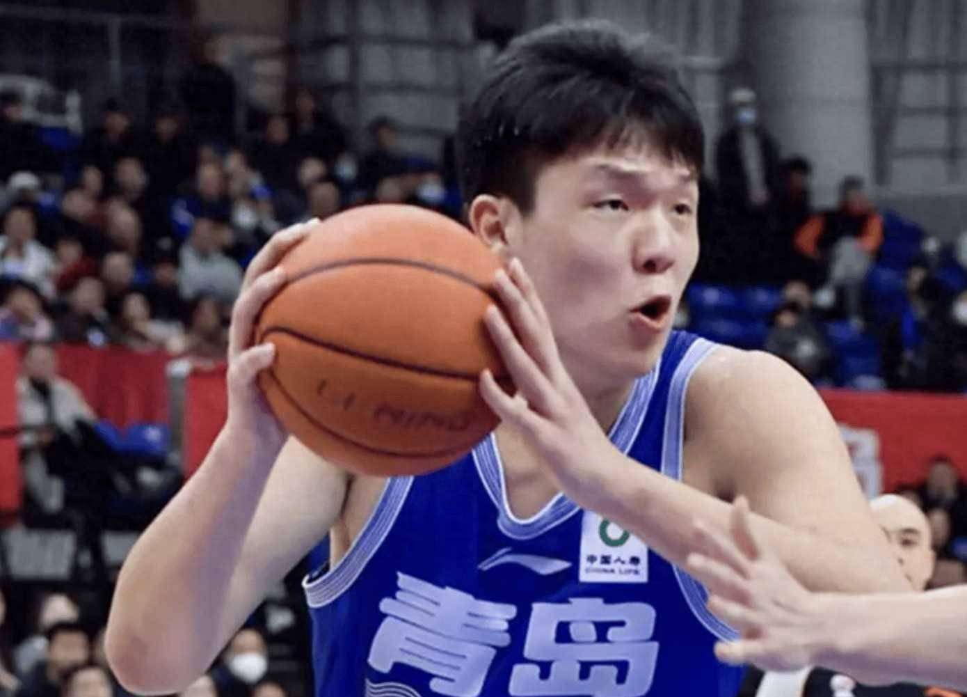 爱游戏体育-本土球员脱颖而出，成为球队希望之星